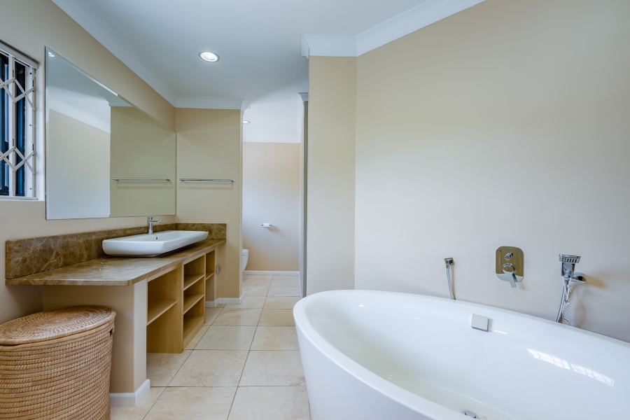4 Bedroom Property for Sale in La Concorde Western Cape